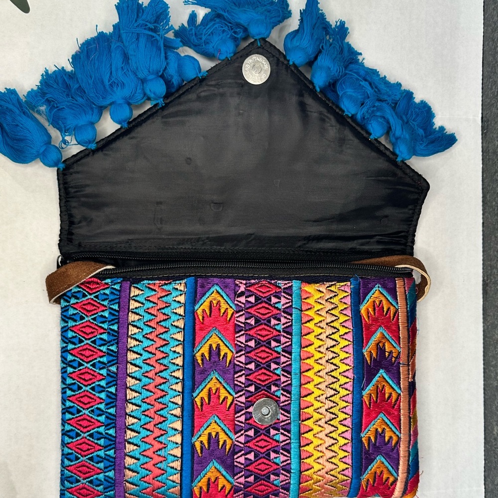 Mayan Crossbody bag - Picture 2 of 5